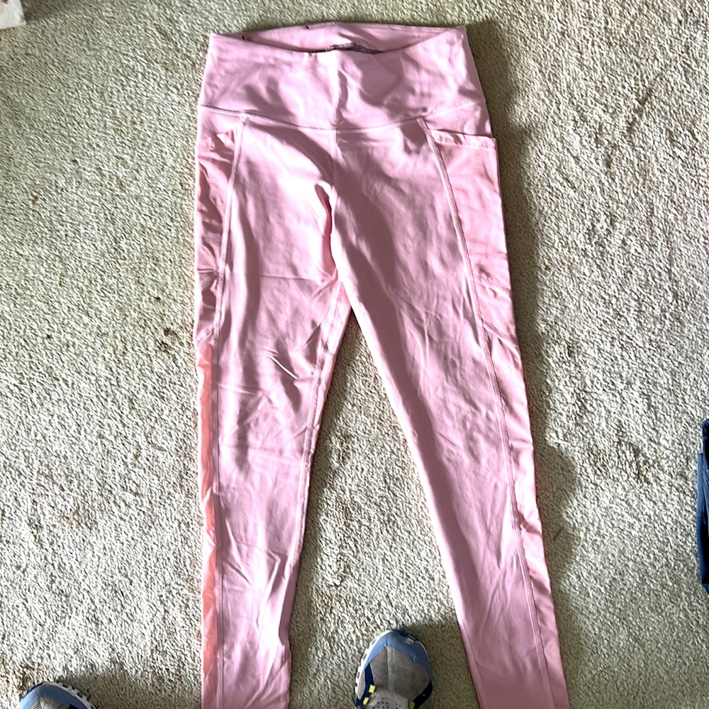 Victoria leggings see through calf area